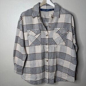 Studio Park Shacket Women's Large Beige Plaid Flannel Warm Oversized Button Up
